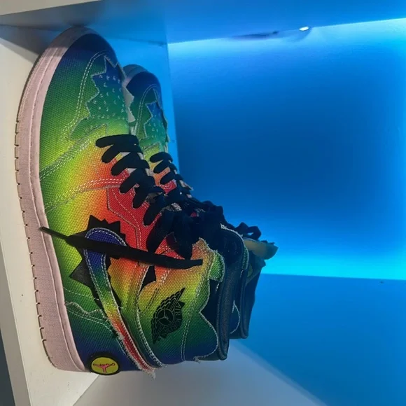 J balvin Jordan 1 like new 2 use only have box market it’s 480 goat